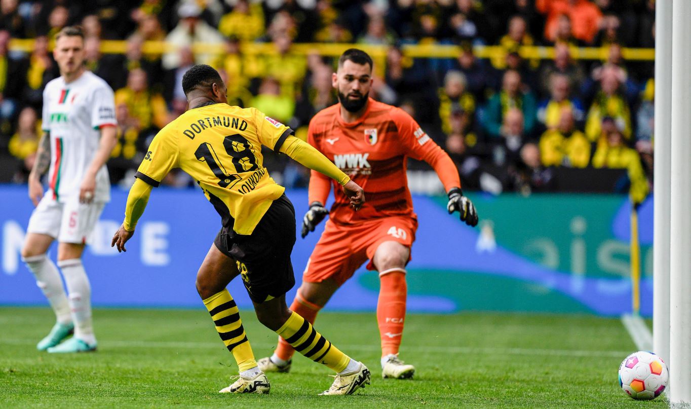Dortmund vs Augsburg (20:30 &#8211; 04/05) | Xem lại trận đấu
